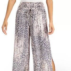 NWT Rewash Smocked Cropped Wide-Leg Pants in a Cheetah Print